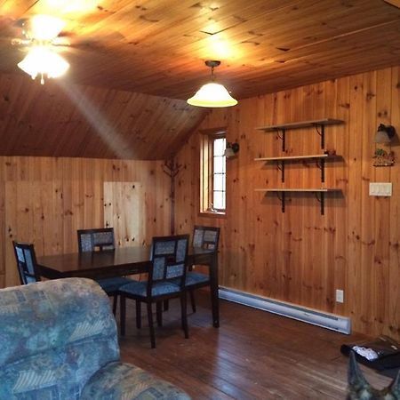 Le Chalet Apartment Шауиниган Екстериор снимка