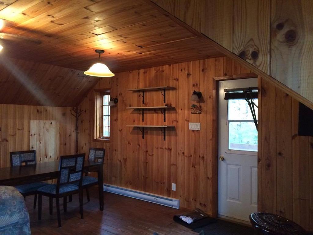 Le Chalet Apartment Шауиниган Екстериор снимка