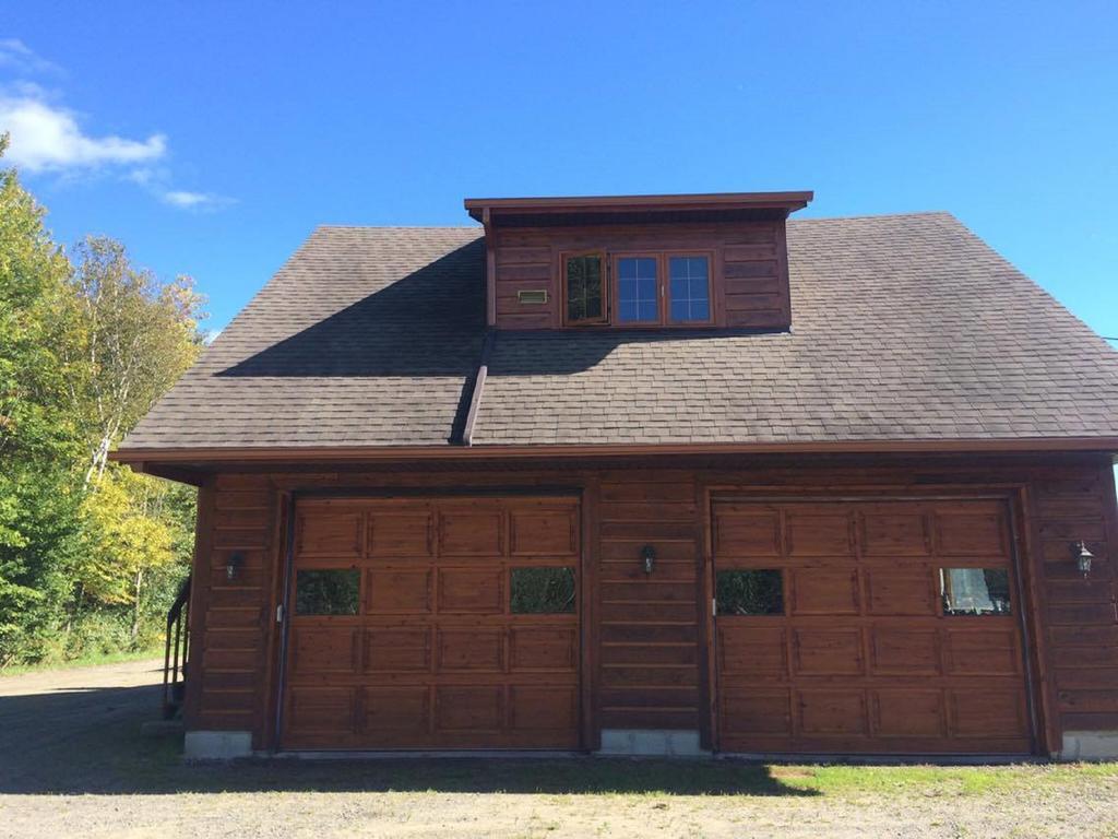 Le Chalet Apartment Шауиниган Екстериор снимка